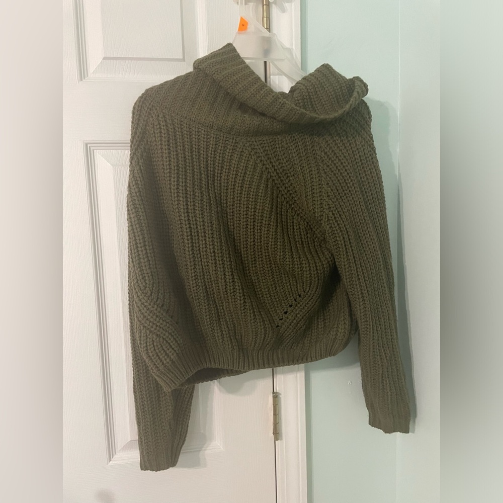 Super cute sweater